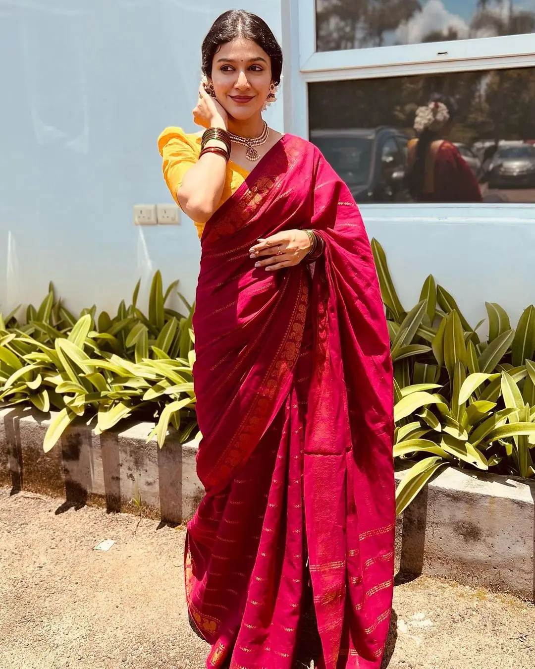 Indian Actress Anarkali Nazar Stills in Maroon Saree Yellow Blouse